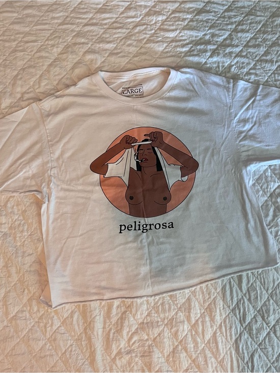 Tops - Peligrosa Graphic Crop Tee — White with Tan/Black Print